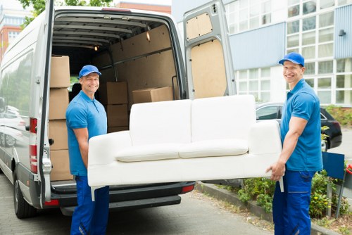 Professional removals planning and organization in Poplar