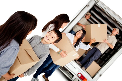 Secure storage units in Poplar for home and business use