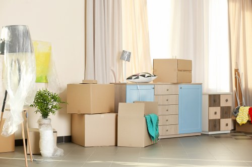 Removal companies in Poplar helping with local home moving