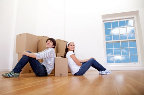 Affordable removal truck hire options for homes and offices in Poplar
